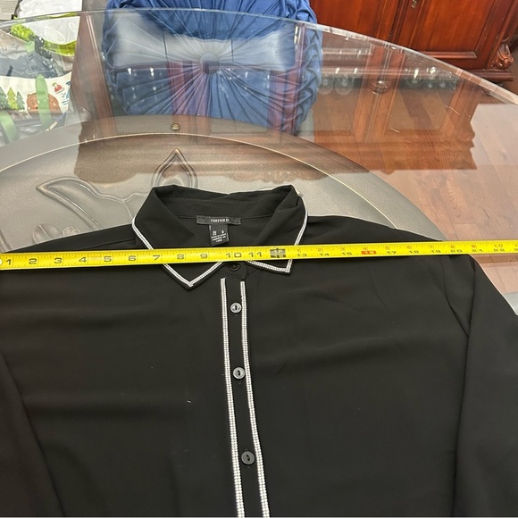 💎Forever 21 Black Button-Up Shirt with Rhinestome Trim Large NWOT - Picture 5 of 7